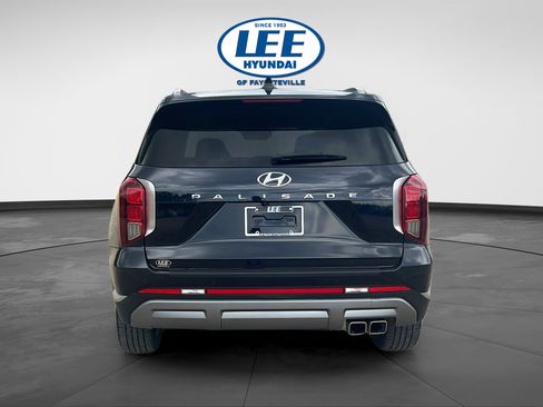 Certified 2024 Hyundai Palisade Limited FWD image 4
