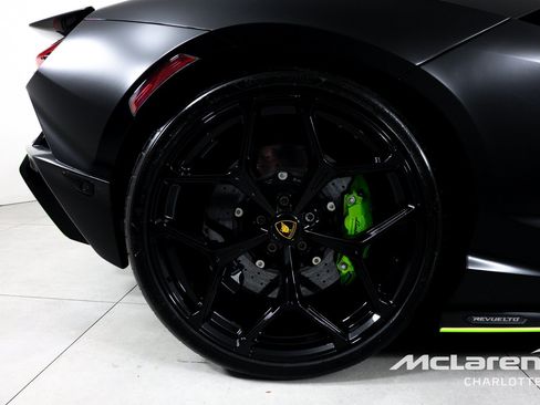 Used 2024 Lamborghini Revuelto AWD/4WD image 28