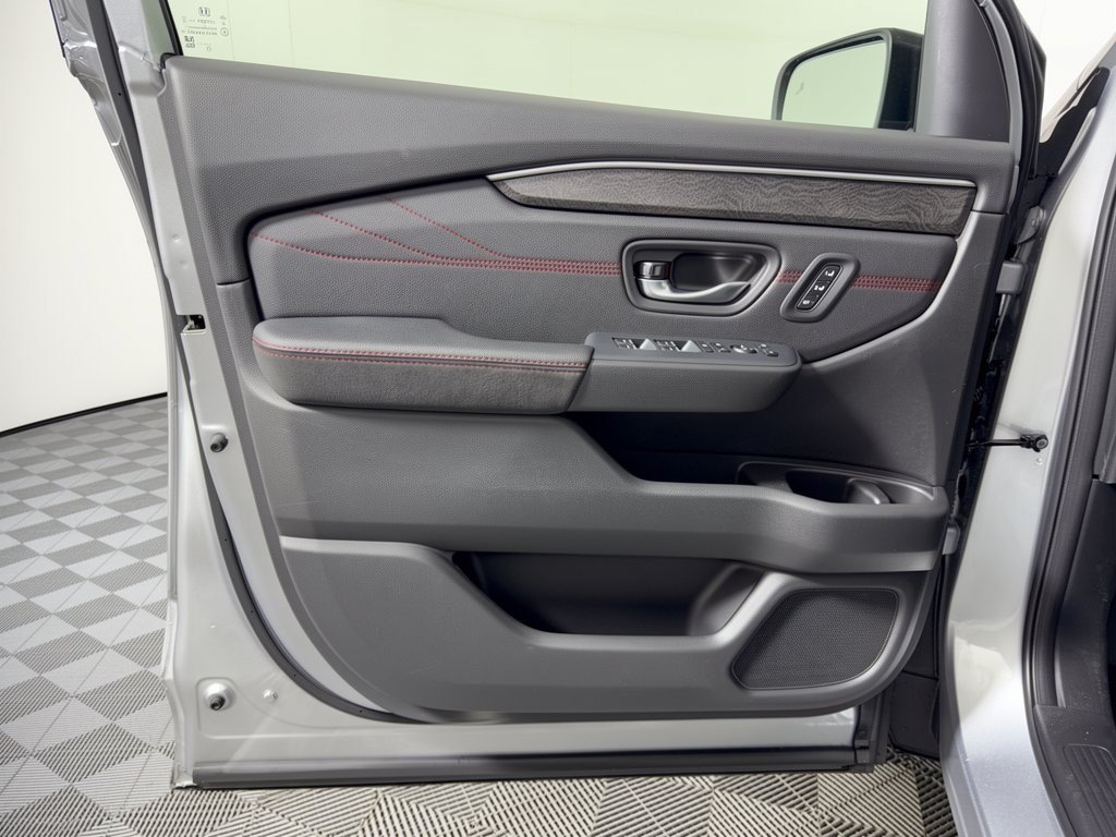New 2026 Honda Pilot Black Edition image 14