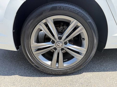 Used 2019 Volkswagen Jetta R-Line FWD image 12