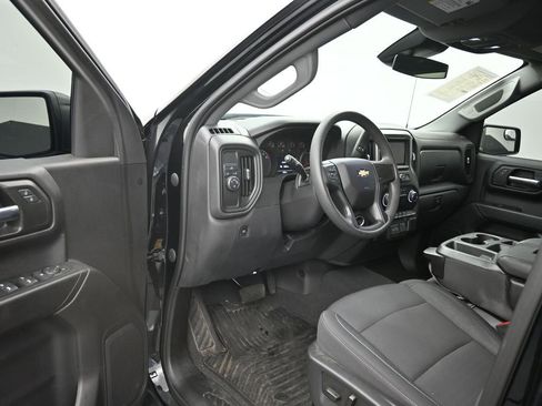 Used 2023 Chevrolet Silverado 1500 Custom image 10