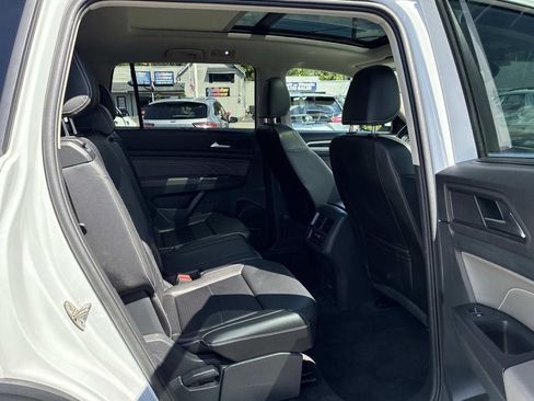 Used 2023 Volkswagen Atlas SE AWD/4WD image 10