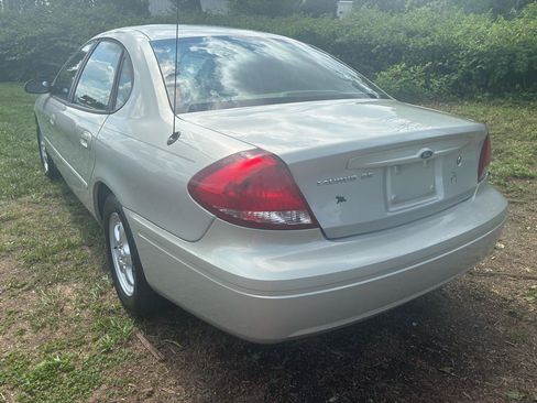 Used 2006 Ford Taurus SE FWD image 7