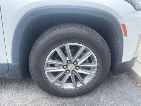 Used 2023 Chevrolet Traverse LT AWD/4WD image 22