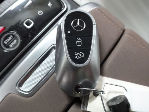 Used 2023 Mercedes-Benz EQS 580 4MATIC SUV image 25