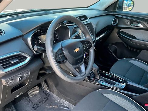 Used 2023 Chevrolet TrailBlazer LT FWD image 18