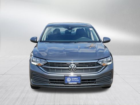 Certified 2023 Volkswagen Jetta SE FWD image 2