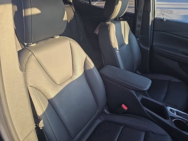 Used 2023 Buick Encore GX Essence w/ Experience Buick Package FWD image 14