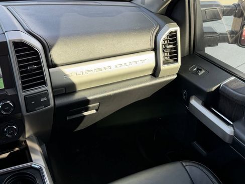 Used 2020 Ford F250 Lariat w/ Chrome Package AWD/4WD image 14