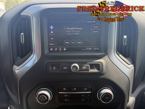 Used 2024 Chevrolet Silverado 1500 Custom Trail Boss w/ Turbomax Blackout Package AWD/4WD image 12