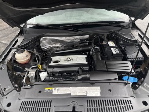 Used 2018 Volkswagen Tiguan Limited w/ Premium Package AWD/4WD image 28