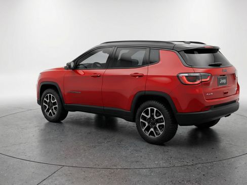 Used 2025 Jeep Compass Trailhawk AWD/4WD image 6