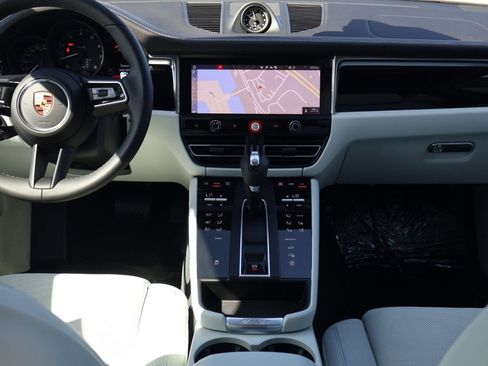 New 2026 Porsche Macan AWD/4WD image 20
