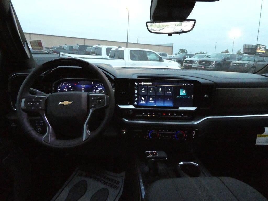 New 2026 Chevrolet Silverado 1500 High Country w/ Technology Package AWD/4WD image 17