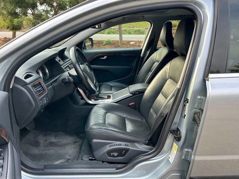 Used 2013 Volvo XC70 3.2 image 26