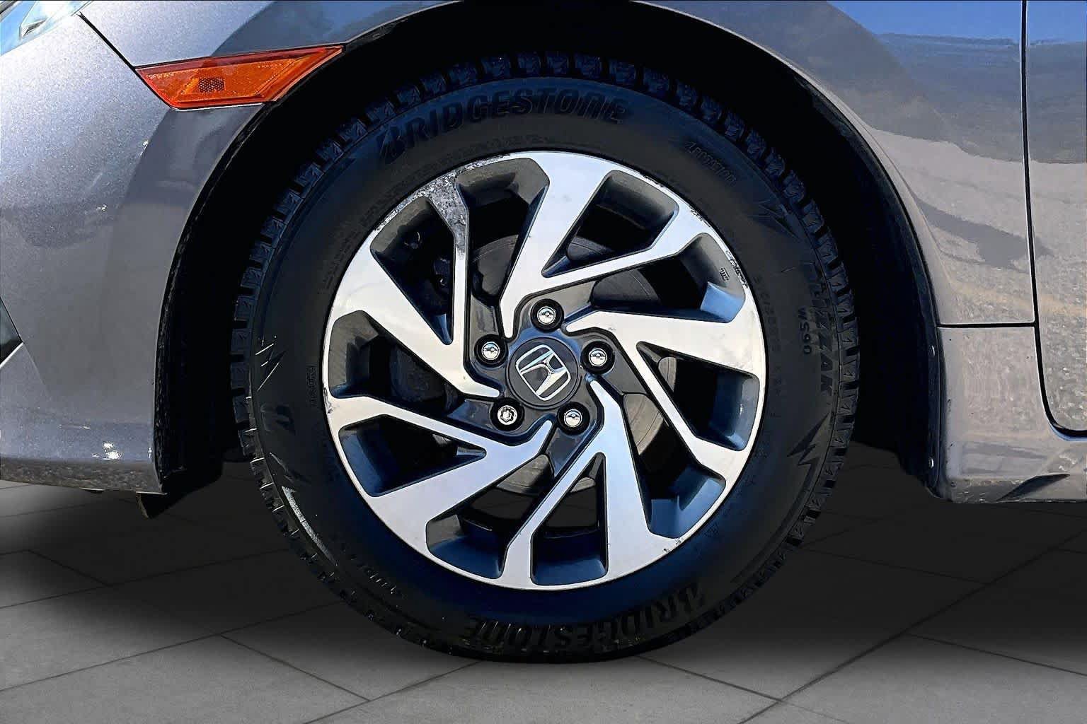 Used 2016 Honda Civic EX image 11