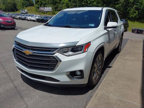 Used 2021 Chevrolet Traverse Premier w/ LPO, Floor Liner Package AWD/4WD image 9