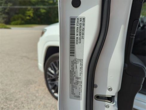 Used 2022 Jeep Compass High Altitude image 35