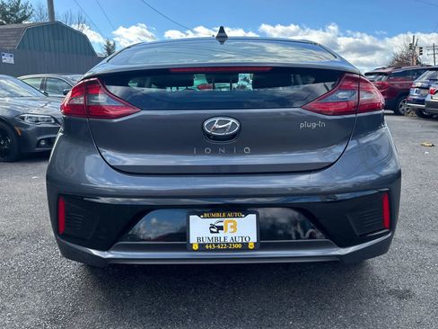 Used 2019 Hyundai Ioniq Plug-In Hybrid image 13
