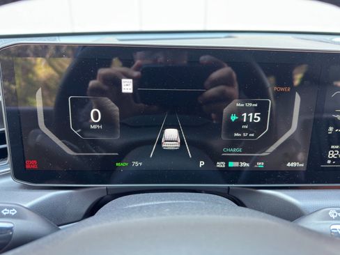 Used 2025 Kia EV9 GT-Line AWD/4WD image 20