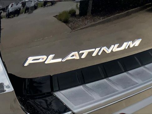 Used 2025 Ford Explorer Platinum w/ Ultimate Package AWD/4WD image 30