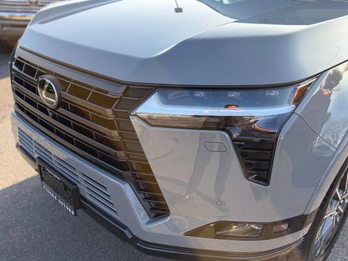 Used 2025 Lexus GX 550 image 29