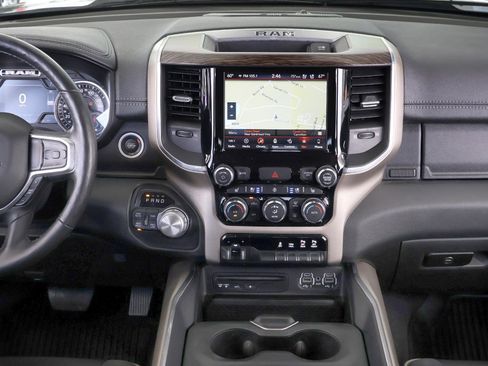 Used 2019 RAM 1500 Laramie AWD/4WD image 17