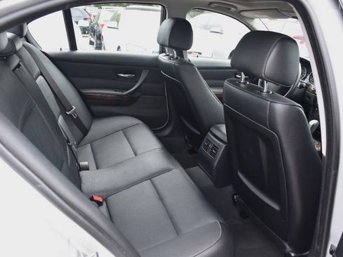 Used 2010 BMW 328i Sedan RWD image 11