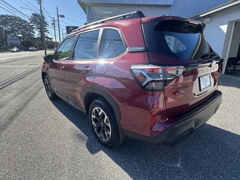 Used 2025 Subaru Forester image 5