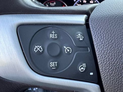 Used 2021 GMC Acadia SLT w/ Technology Package FWD image 7