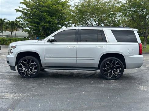 Used 2015 Chevrolet Tahoe LT w/ Luxury Package RWD image 4
