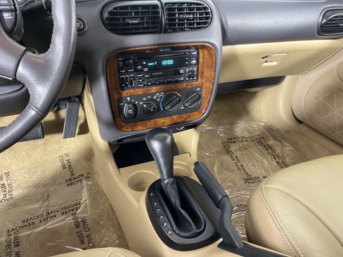 Used 1999 Chrysler Sebring JXI image 24