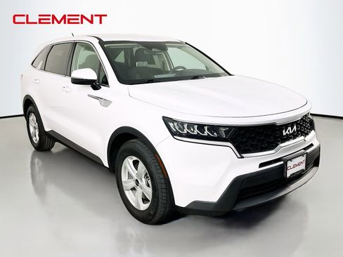 Used 2022 Kia Sorento LX FWD image 4