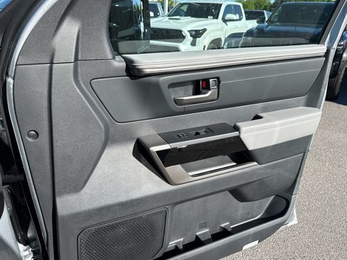 New 2026 Toyota Tundra Limited AWD/4WD image 16