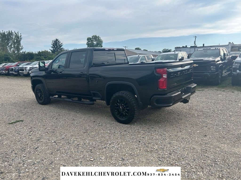 Used 2022 Chevrolet Silverado 2500 LTZ w/ LTZ Plus Package AWD/4WD image 3