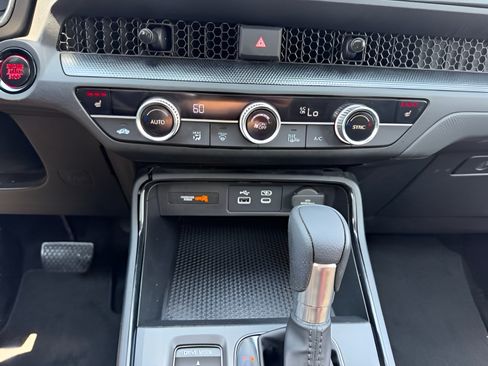 Certified 2024 Honda CR-V EX image 19