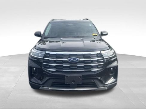 Used 2025 Ford Explorer Active w/ Active Comfort Package AWD/4WD image 7