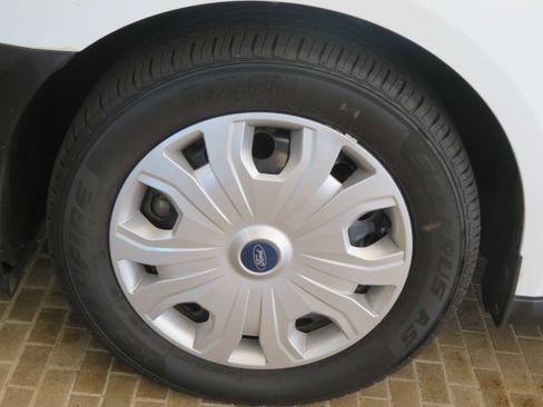 Used 2020 Ford Transit Connect XL image 7