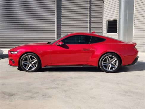 Used 2024 Ford Mustang Premium image 5