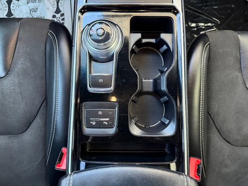 Used 2019 Ford Edge ST w/ Equipment Group 401A AWD/4WD image 32