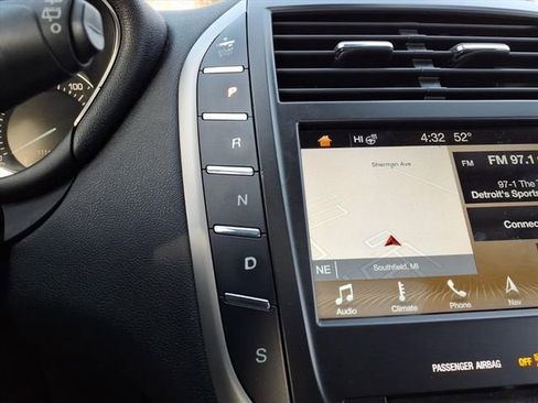 Used 2017 Lincoln MKC Reserve w/ Lincoln MKC Climate Package image 22