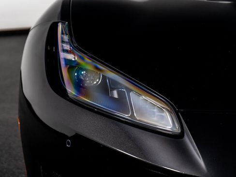 Used 2019 Ferrari Portofino image 24