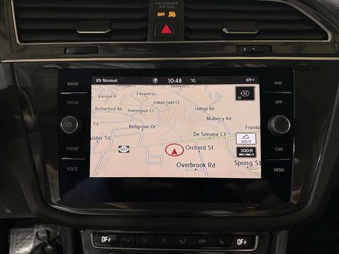 Used 2020 Volkswagen Tiguan SEL AWD/4WD image 20