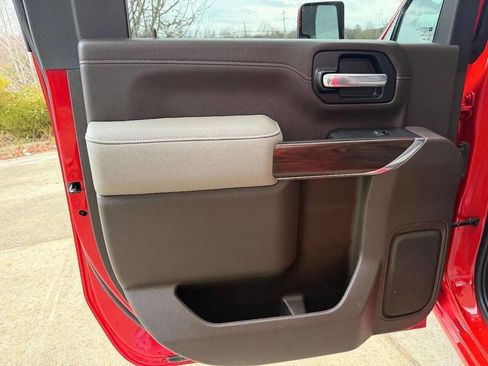 Used 2021 GMC Sierra 2500 SLT w/ SLT Premium Package image 16