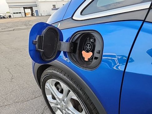 Used 2020 Chevrolet Bolt LT FWD image 9