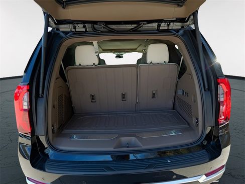 New 2026 GMC Yukon Denali w/ Sun & Power Step Package image 28