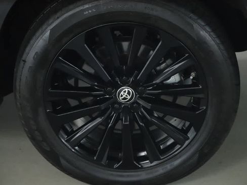 Used 2023 Toyota Highlander XSE image 41