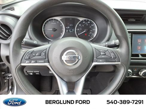 Used 2021 Nissan Kicks S FWD image 20