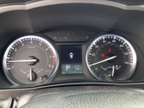 Used 2015 Toyota Highlander Plus FWD image 28