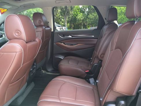 Used 2020 Buick Enclave Avenir w/ Avenir Technology Package FWD image 17